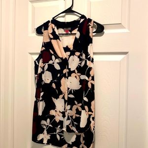 Vince Camuto top